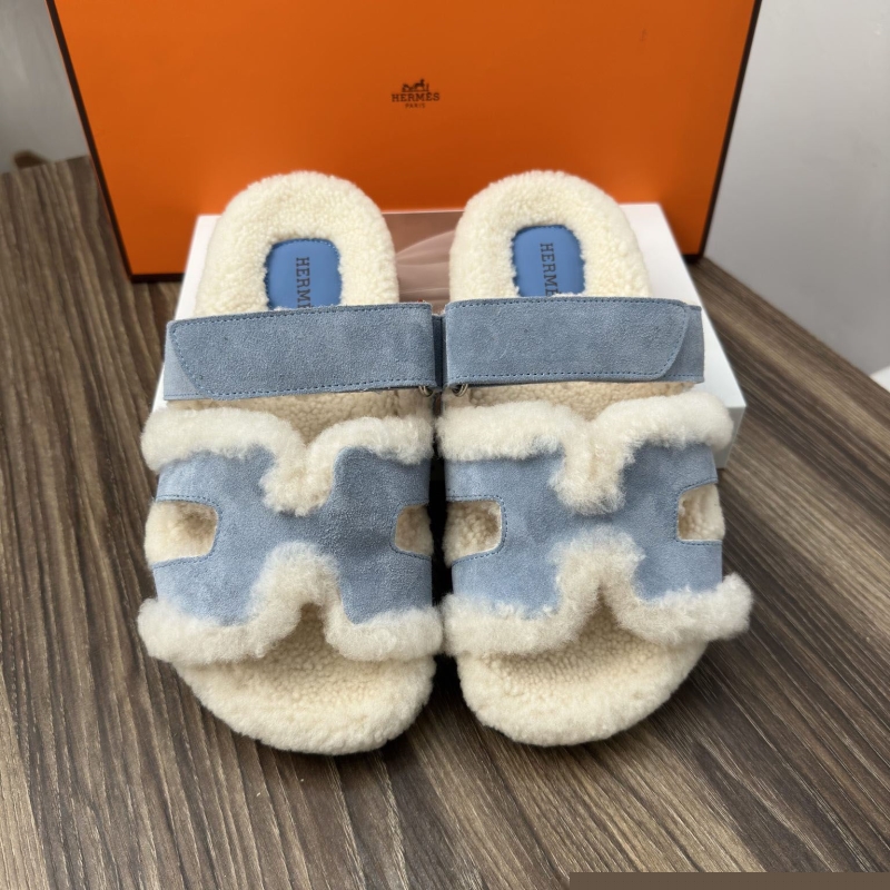 H**mes slippers